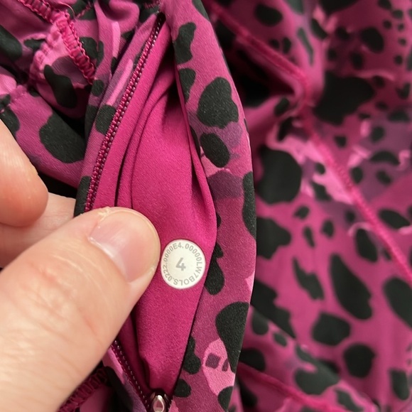 Lululemon Track That Mid-Rise Lined Short 5" - Picture 9 of 9